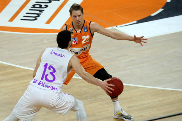 罗那阵中的 罗那阵中的